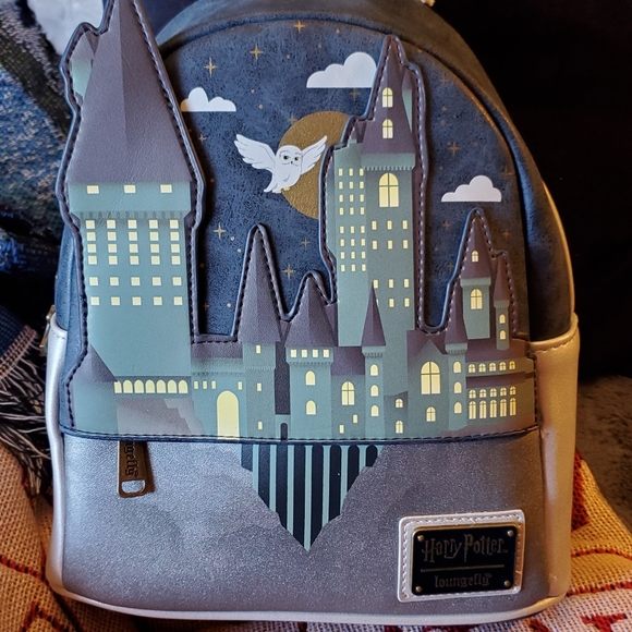 Loungefly Handbags - Loungefly Harry Potter hogwarts